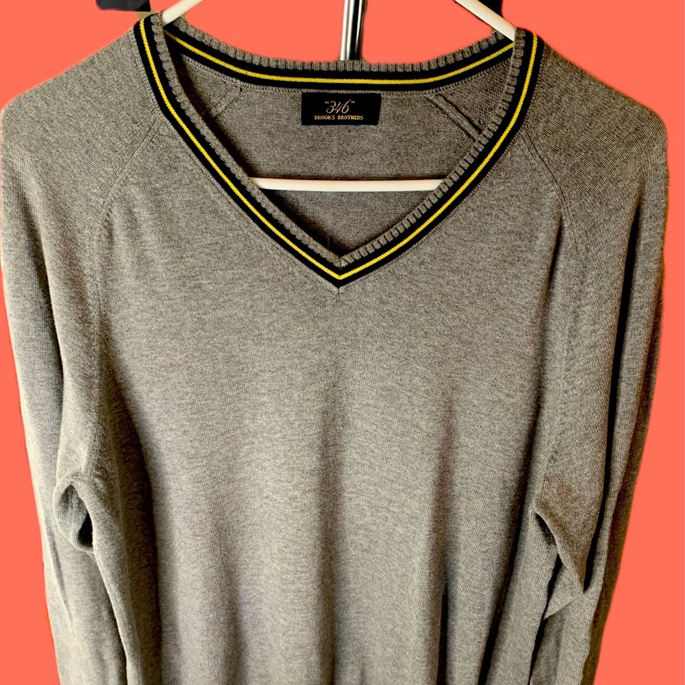 Banana Republic Gray V-Neck Sweater